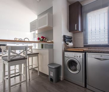 Middle Floor Apartment in Calahonda - Photo 2