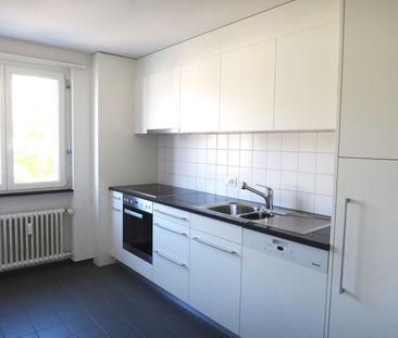 Schöne 2-Zimmerwohnung mit grosser Terrasse Nähe Dorfzentrum und Ba... - Photo 5