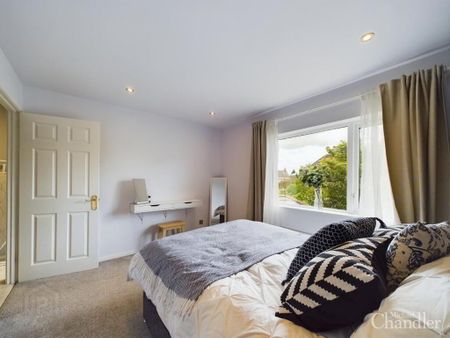 99 Ballylenaghan Park, Belfast, BT8 6WR - Photo 2