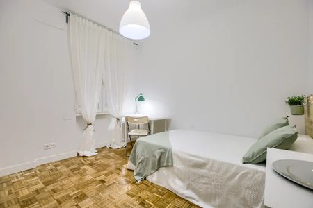 Calle de Lope de Rueda, Madrid, Community of Madrid 28009 - Photo 2