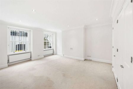 A bright three bedroom apartment on one of South Kensington's most desirable addresses. - Photo 5