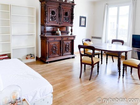 Logement à Paris, Location meublée - Photo 2