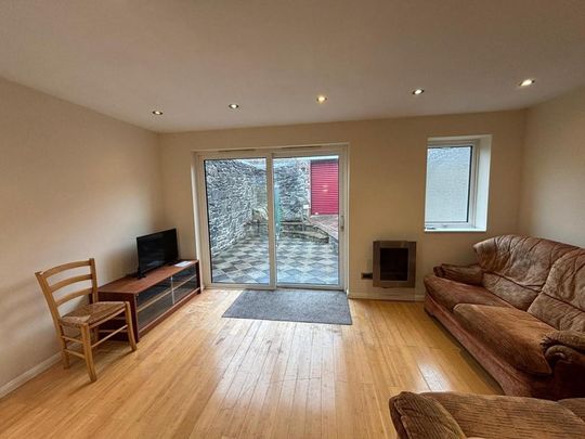 5 bedroom house to rent - Photo 1