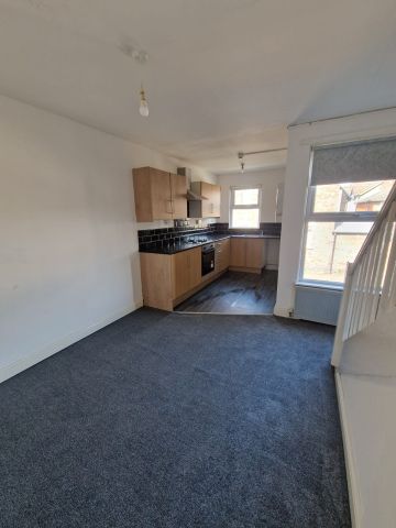 1 Bed Flat, Kremlin Drive, L13 - Photo 4