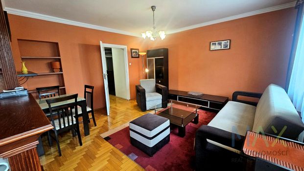 Przestronne 3 pokoje z zamykanym garażem - Фото 1