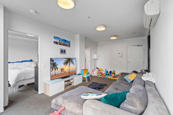 Stunning 2 Bed On The Banks Of The Yarra - Unfurnished - Photo 1