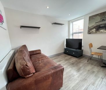 2 bed Apartment for Rent - Photo 2