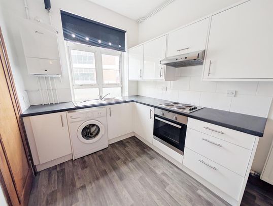 2 bedroom flat to rent - Photo 1