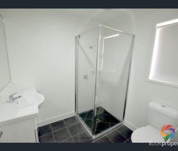 37 Petrel Street, Kirkwood - Photo 5