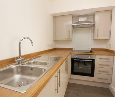 2 bedroom apartment to rent - Photo 4