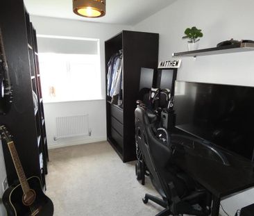 3 bedroom semi-detached house to rent - Photo 6