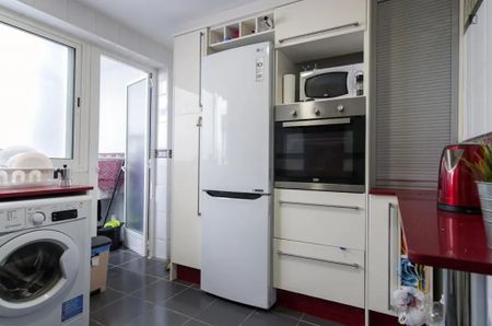 Carrer de la Reina, Valencia, Valencian Community 46011 - Photo 4