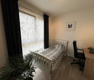 Luxueus 2-slaapkamerappartement nabij het centrum van Genk - Photo 6