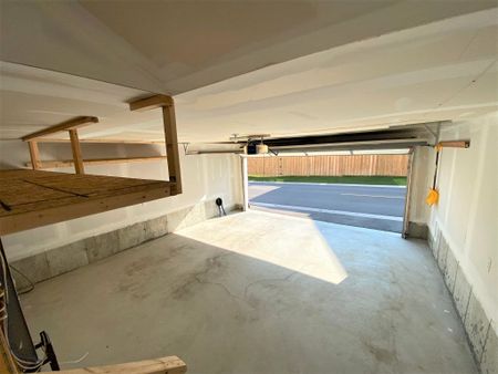 For Lease - 2710 Burkholder Drive, Pickering, Ontario - Photo 3