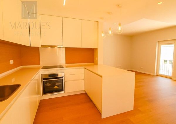 Apartamento T1+1 em Setúbal