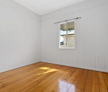 6 Cross Street, Fairfield QLD 4103 - House For Rent | Domain - Photo 1