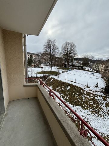 Appartement de 3 pièces entièrement rénové avec balcon - Foto 3