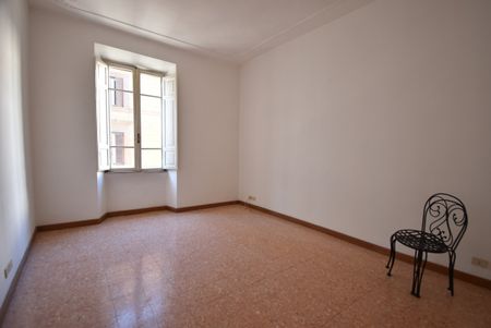 Luminoso trilocale in affitto nel cuore del Centro Storico di Roma – Via Palermo - Photo 2