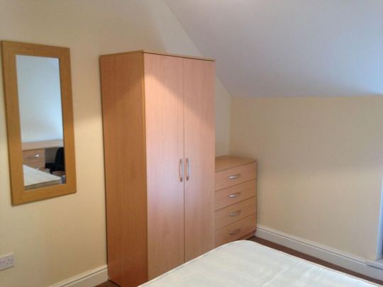 3 bedroom apartment to rent - Photo 1