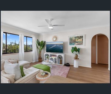 Great Location, Ocean Views, Walk to Beach - No Roads to Cross - Photo 1