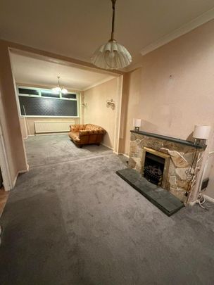 3 bedroom semi-detached house to rent - Photo 1