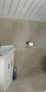 Room in a Shared House, Sandringham Road, IG11 - Photo 4