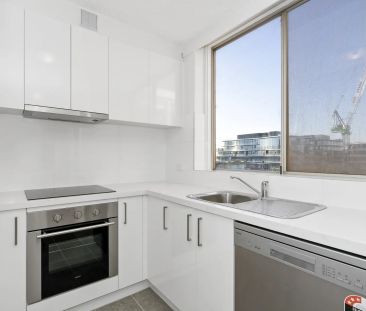 FULLY RENOVATED ON THE ESPLANADE - Photo 3