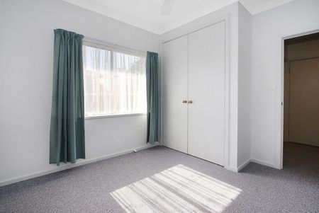Neat 2-bedroom Unit In North Albury - Photo 3