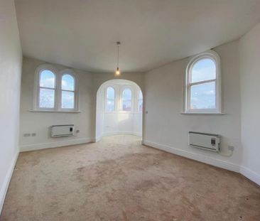 1 bedroom Flat To Let - Photo 3