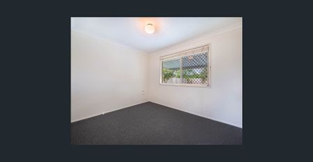 Quiet Cul-de-Sac Living with 2 AIR-CONDITIONING and Large Yard - Photo 3