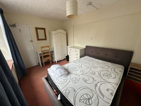 5 bedroom terraced house to rent - Photo 3