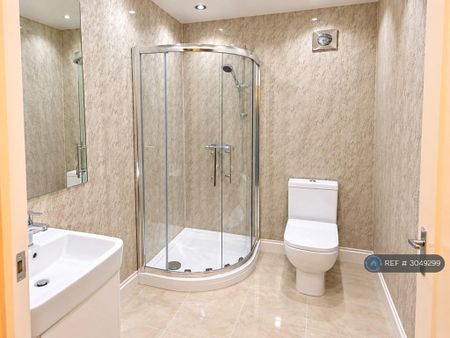 2 bedroom flat to rent - Photo 5