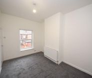 2 bed House - Mid Terrace for Rent - Photo 3