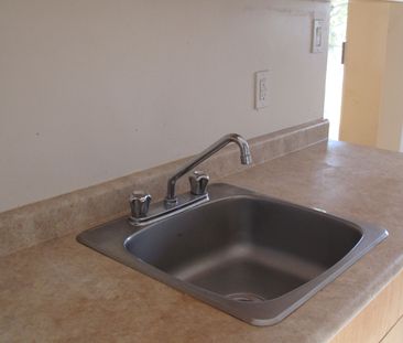 For Lease - 16 Brant Avenue Unit# #9, Guelph, Ontario - Photo 3