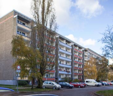 Genießen Sie den vorhandenen Balkon! - Photo 1