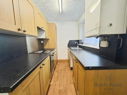 2 bedroom terraced house to rent - Photo 1