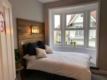 6 bedroom house of multiple occupation to rent - Photo 3