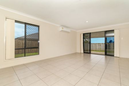 Four Bedroom Family Home In Hillcrest - Photo 3