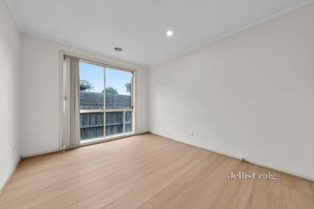 10 Chauncy Way, Lynbrook - Photo 4
