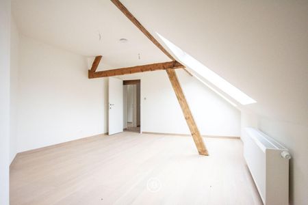 Lichtrijk duplex-appartement te huur te Brugge - Photo 5