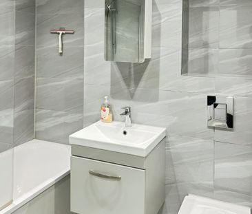 Studio Flat to rent - Anglesea Avenue, London, SE18 - Photo 3