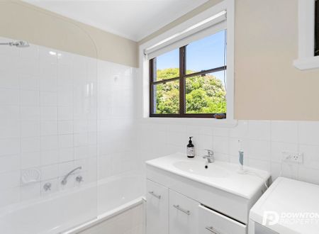 2/1 chessington ct, sandy bay tas 7005 - Photo 5