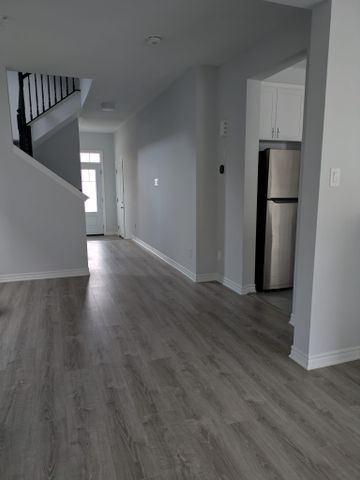 For Lease - 508 Culdaff Road, Stittsville - Munster - Richmond, Ontario - Photo 2