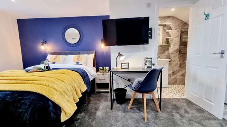 Luxury Private Rooms Room 2 - Photo 4