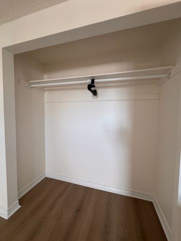 For Lease - 1133 Maisonneuve Street Unit# 2, Orleans - Convent Glen and Area, Ontario - Photo 2