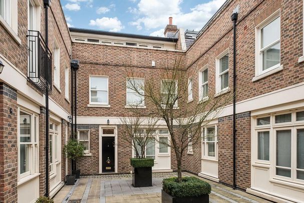 4 bedroom terraced house to rent - Photo 1
