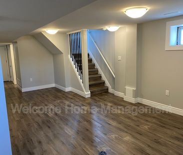 $1,795 / 2 br / 1 ba / Bright & Spacious Lower Unit in Hamilton! - Photo 4