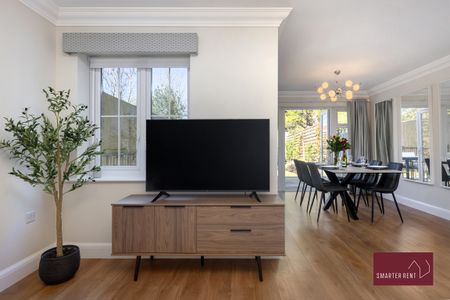 4 Bed, House - Photo 3