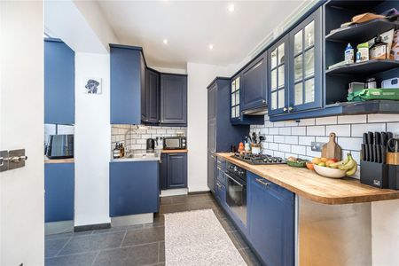 Caxton Road, Shepherds Bush, W12, London - Photo 3