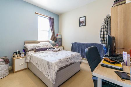 3 bedroom apartment to rent - Photo 3